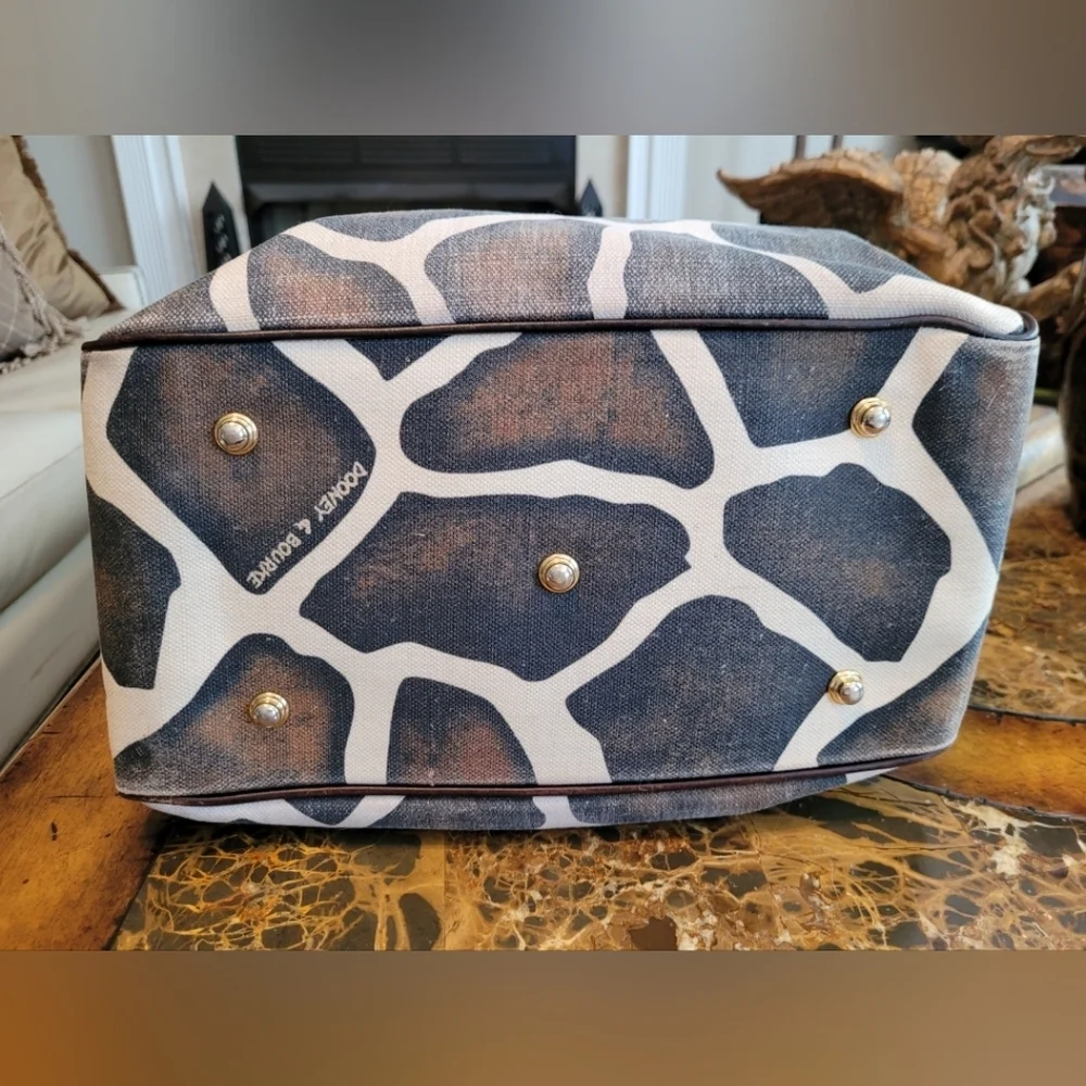 Dooney & Bourke Giraffe Print  shoulder bag - Picture 5 of 13